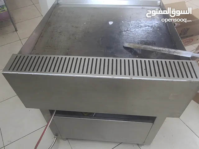 عدة مطعم للبيع