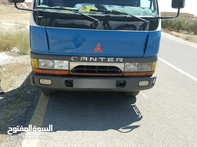 Used Mitsubishi Canter in Mafraq