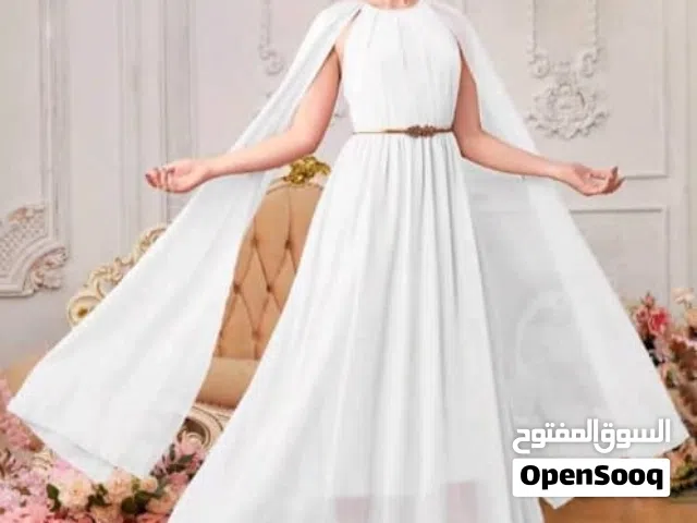 فستان ابيض