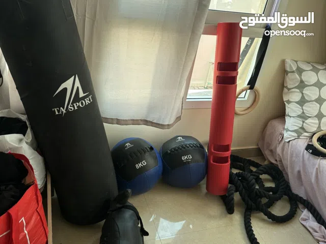 معدات رياضية جودة ممتازة استعمال قليل  Excellent quality sports equipment,