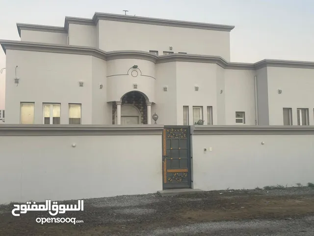 بيت للبيع موقع جميل بالقرب من قاعده البحريه