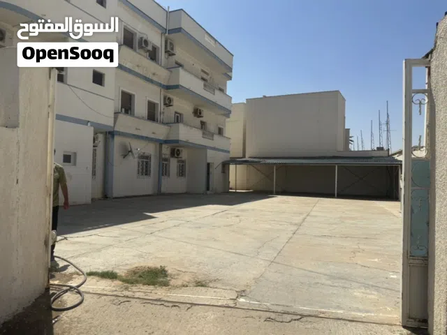 فيلا في حي دمشق تطل علي السريع
