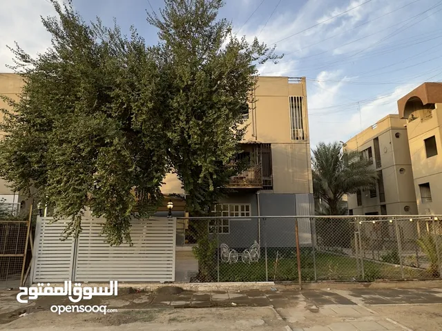 شقة للبيع في مجمع حي السلام/ حي صدام