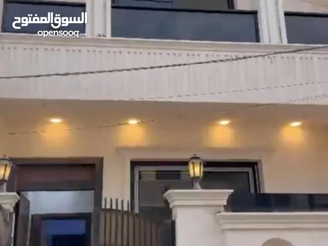150 m2 3 Bedrooms Townhouse for Sale in Baghdad Dora