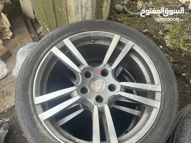 Pirelli 20 Tyre & Rim in Amman