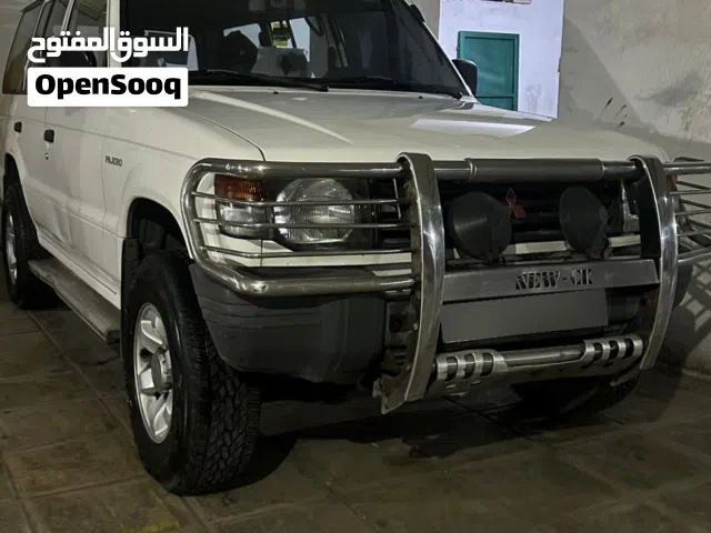 1997 ميتسوبيشي باجيرو Standard