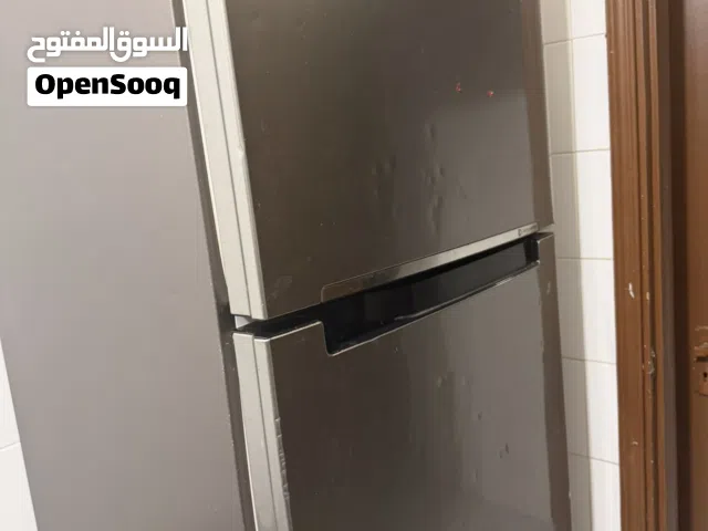 ثلاجة ممتازه مستعمله