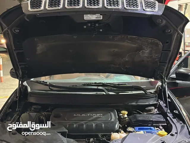 جيب كمباكس شروكي للبيع