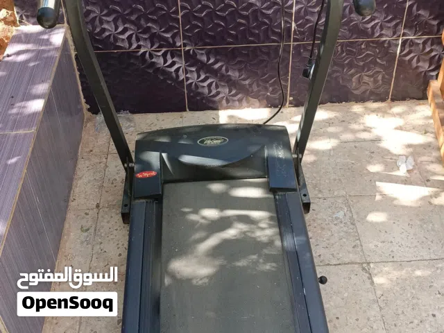 جهاز مشي رياضي