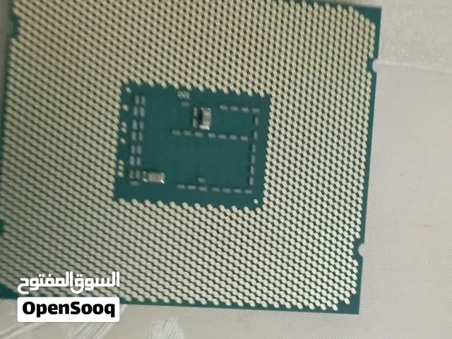 اقره الوصف Intel Xeon E5