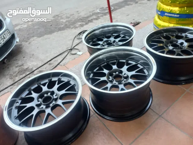 جنط بي إم دبليو خمس براغي بركب ع جميع أنواع البي ام وبركب ع سيارات ثانيه والله ما بعرف ايش همه