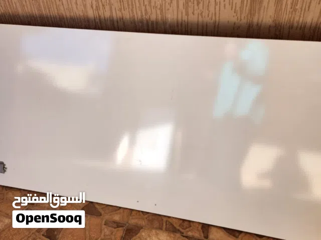 للبيع دولاب IK أبيض حالة ممتازة ونظيف جدًا عملي ومناسب لأي غرفة السعر 850 دينار عرض 2 متر  العمق 55