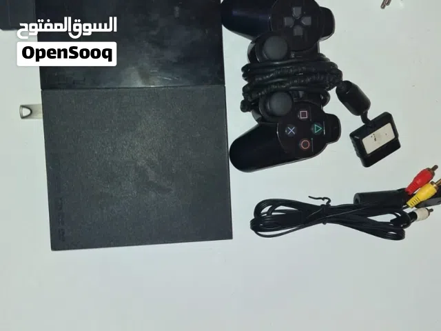 بلاستيشن 2 شغاله معها ايد وحده معها فلاشت العاب مع كل وصلاته