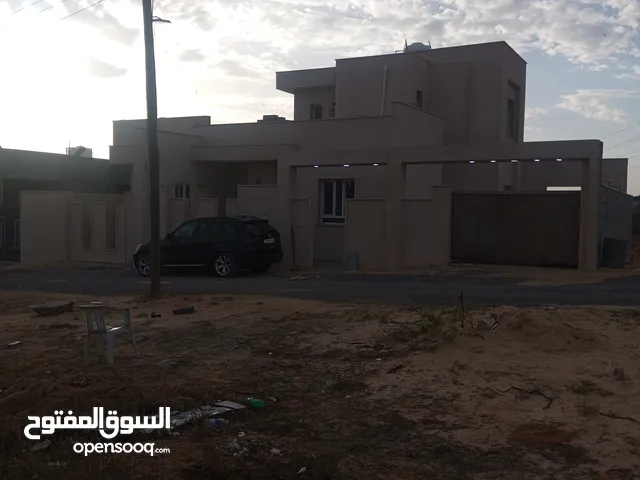 320 m2 5 Bedrooms Townhouse for Sale in Tripoli Tajura
