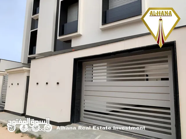 550 m2 More than 6 bedrooms Villa for Sale in Tripoli Zanatah