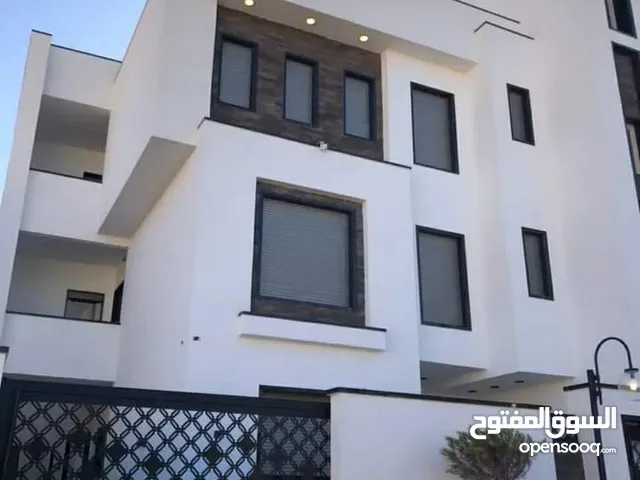 820 m2 More than 6 bedrooms Townhouse for Rent in Tripoli Souq Al-Juma'a