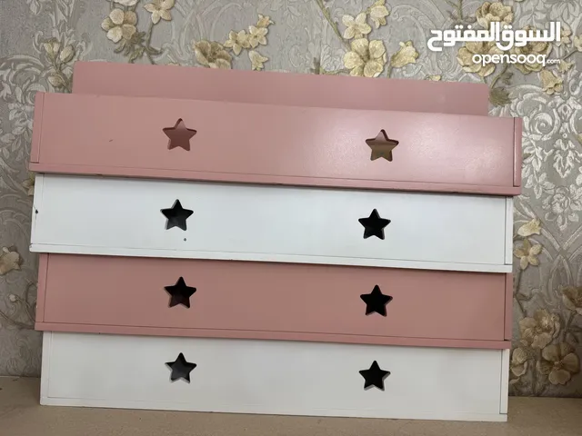 رفوف لغرفة نوم الاطفال عدد 4 الوان جذابة