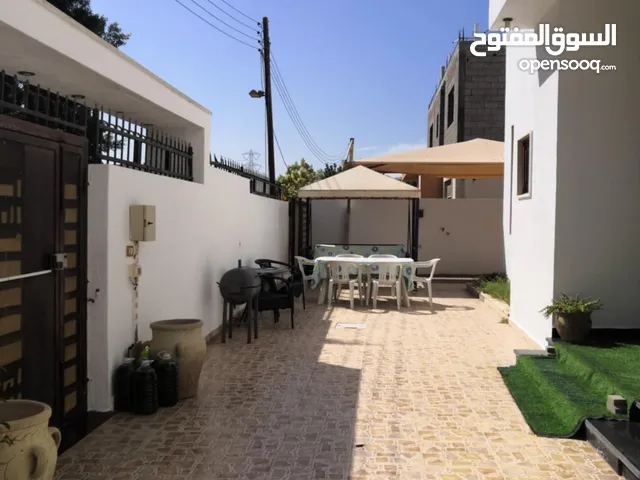 270 m2 More than 6 bedrooms Villa for Sale in Tripoli Al-Serraj