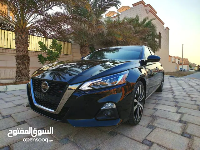 للبيع نيسان التيما SR موديل 2019 فول اوبشن رقم واحد