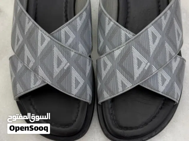 ديور للبيع