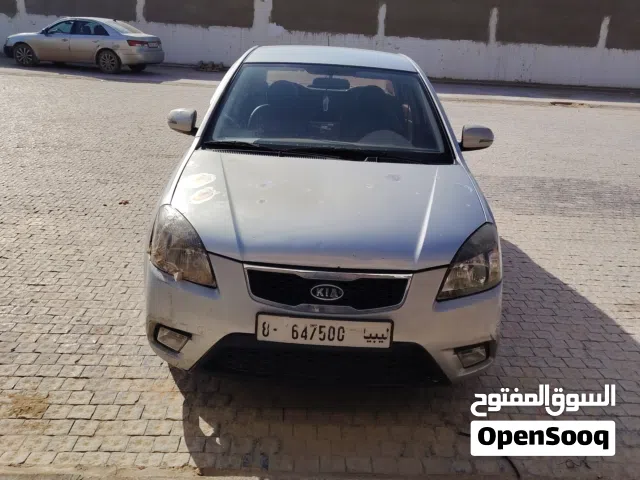 Kia pride 2011 ماشيه 171 سيارة نظيفه تبي برمه بسيطه فنار يبي تغير برمه صاله