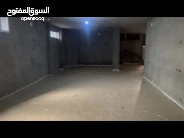 متوفر مخزن للايجار