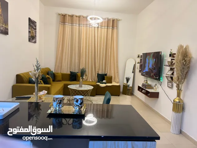 للايجار الشهري شقة غرفة وصالة مفروشة في عجمان شارع خليفة أبراج السيتي تاور