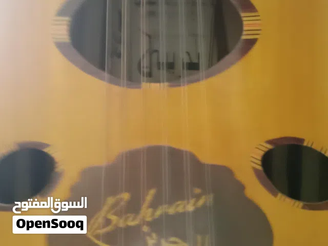 عود بحريني قديم سنة الصنع2000 موديل تصميم عراقي عمر العود 26 سنه