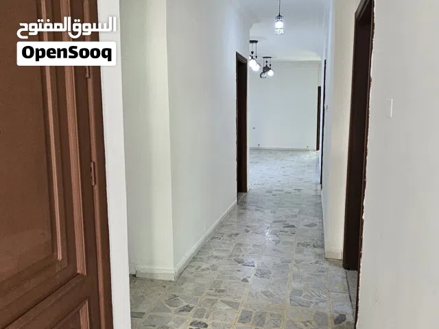 شقة  للبيع في ضاحية الامير حسن مقابل مستشفى الرويال