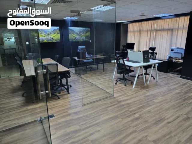 مكتب مؤسس بالكامل للبيع بكامل الاثاث خلو رجل