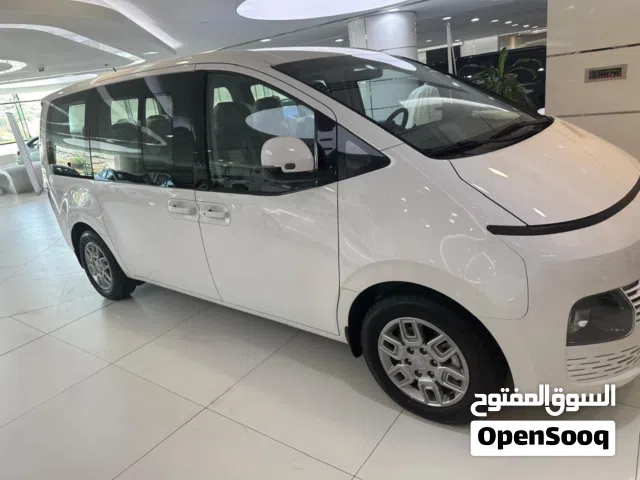 نقل  طالبات كليات وجامعات وموظفات من بوشر وغلا والعذيبه إلى الموالح والحيل والخوض باص  جديد 2024