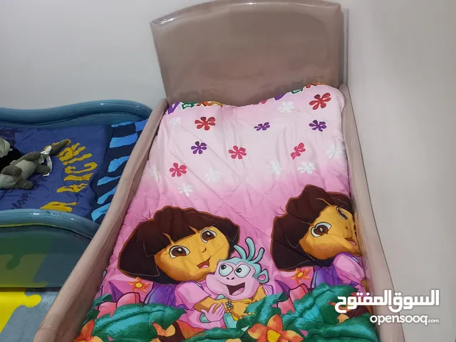 سرير اطفال مستعمل