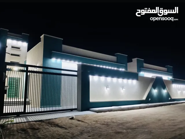 130 m2 4 Bedrooms Townhouse for Sale in Misrata Tamina
