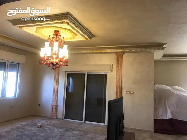 1050 m2 4 Bedrooms Villa for Sale in Amman Jubaiha