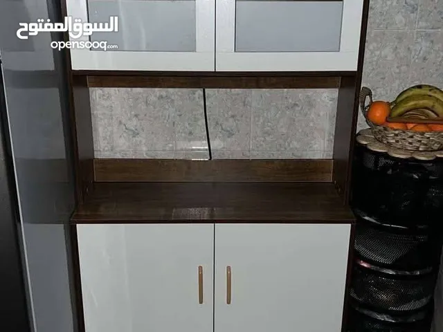 خزانة مطبخ مع كوفي كورن
