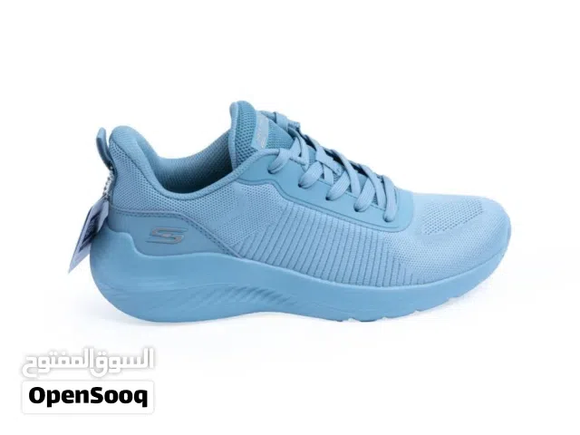 حذاء سكيتشرز رياضي نسائي – لون أزرق سماوي – جديد بالكرتون