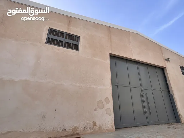 ايجار 2 هناقر مساحة كل منهم 360مربع /20*18