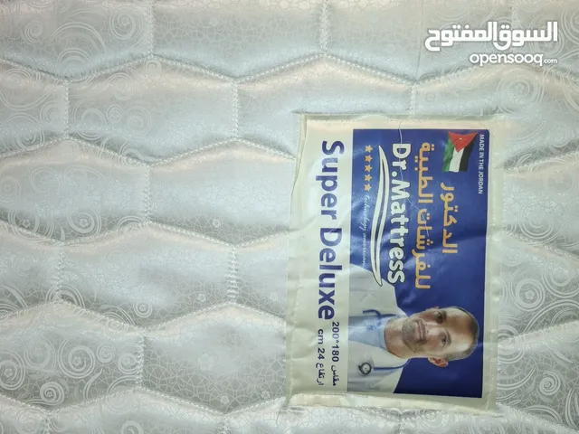 فرشة من نوع دكتور زنبركية , الحجم المفرد الستاندرد شبه جديدة للبيع , نوعية ممتازة