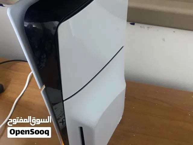 PS5 نسخة سليم ديجتال مستعمل سنه مع كود بلاك أوبس 6
