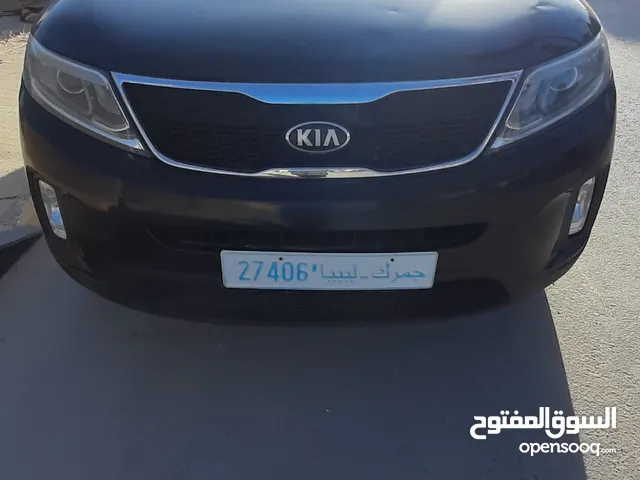 Used Kia Sorento in Tripoli