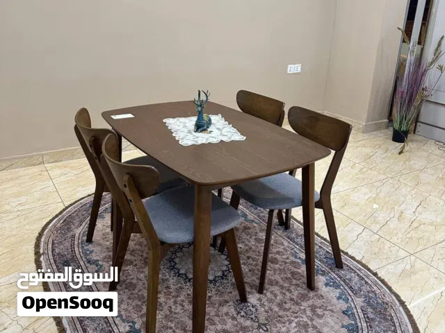 تم وصول ميز طعام 4 كرسي
