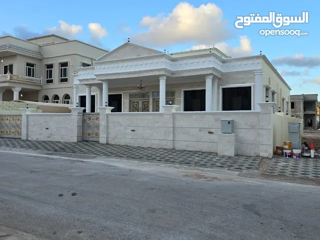 385 m2 4 Bedrooms Villa for Sale in Dhofar Salala