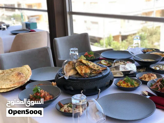 للبيع مطعم راقي وضخم موقع مميز في بوشر