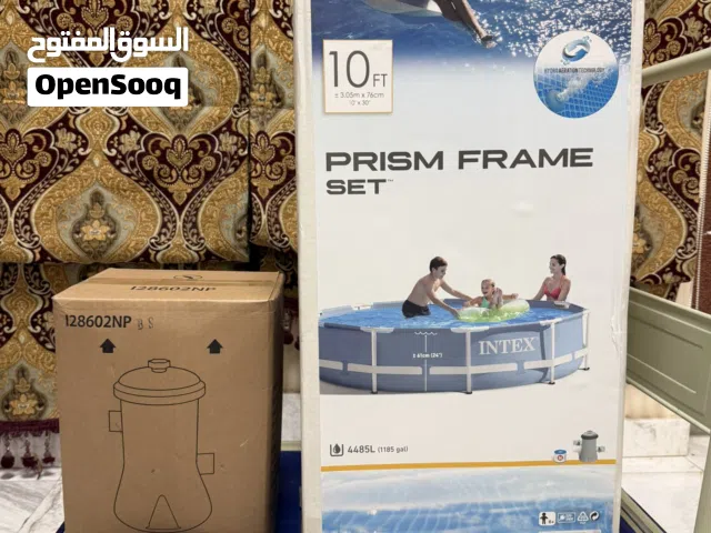 حوض سباحة  مع فلتر بحاله ممتازة استخدام مره واحد بالكرتون