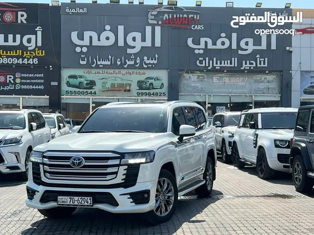 Toyota Land Cruiser 2023 in Mubarak Al-Kabeer