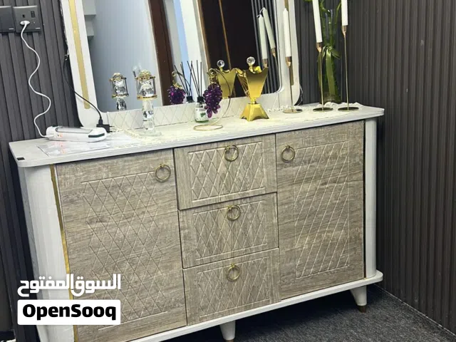 كونسول ابيض