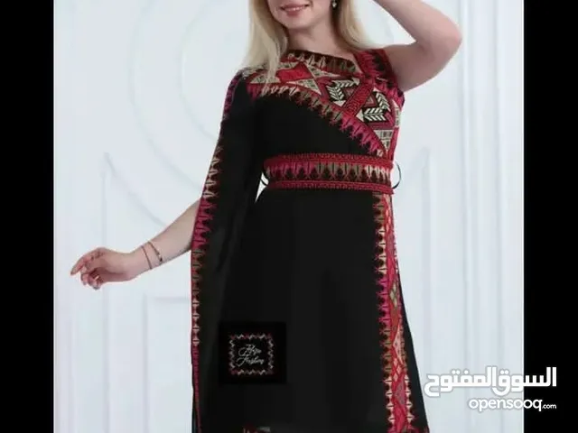 فستان جديد مو ملبوس للبيع بلبس لغاية وزن 70