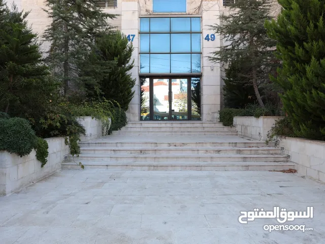 شقه للبيع في الصويفيه بجانب البركه مول بسعر مميز مساحه 368 متر