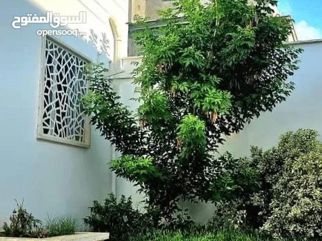 250m2 4 Bedrooms Villa for Sale in Tripoli Al-Sabaa