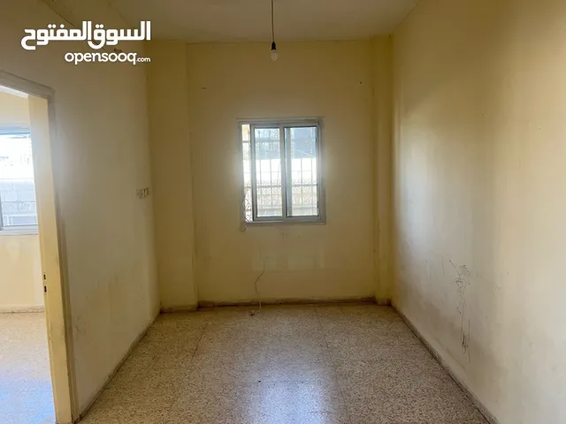شقة للايجار 120 م شارع تل -مدخل مستقل